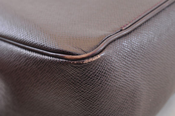 LOUIS VUITTON Yaranga Shoulder Bag - Picture 13 of 16